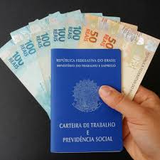 "Herança maldita", salário mínimo atual seria R$ 1.410. Política de valorização foi alterada em 2020
