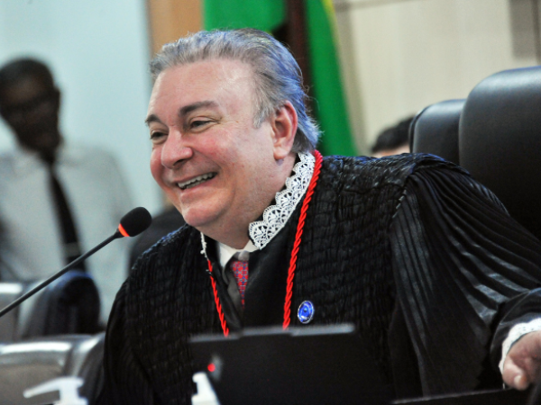 CNJ dá 15 dias para Froz Sobrinho explicar transferência Bilionária ao Banco de Brasília