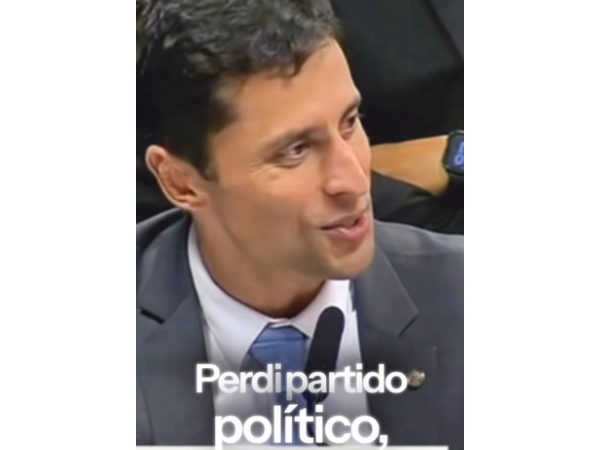 Forte atuação na CPMI do INSS coloca Duarte Jr. na mira de “consórcio de caciques”, que o deixa sem partido na reta final da janela partidária